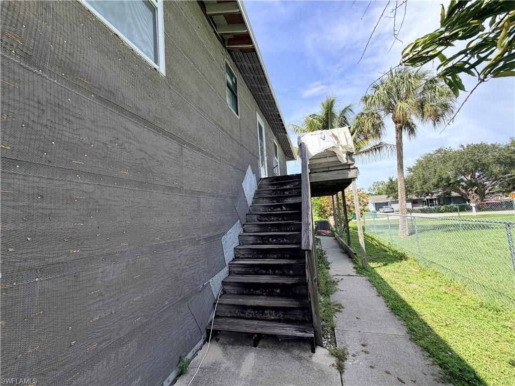 125 4th St, Naples, FL 34113 Photo