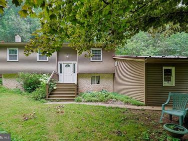 140 SPRING RUN ROAD, BELLEFONTE, PA 16823