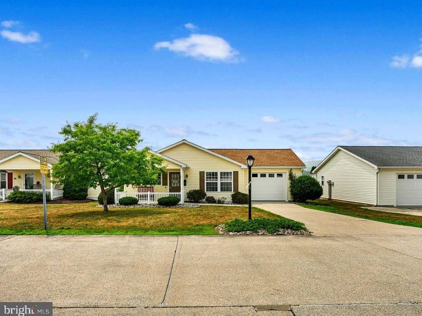 729 Union Court, Pine Grove, PA 17963 Main Photo