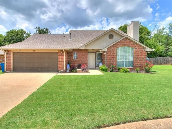 701 Taber Lane, Edmond, OK 73003