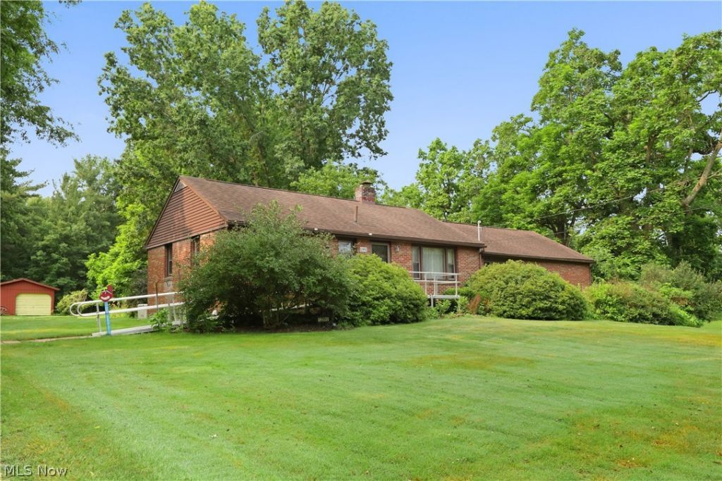 12890 Edison Street Ne, Alliance, OH 44601 Main Photo