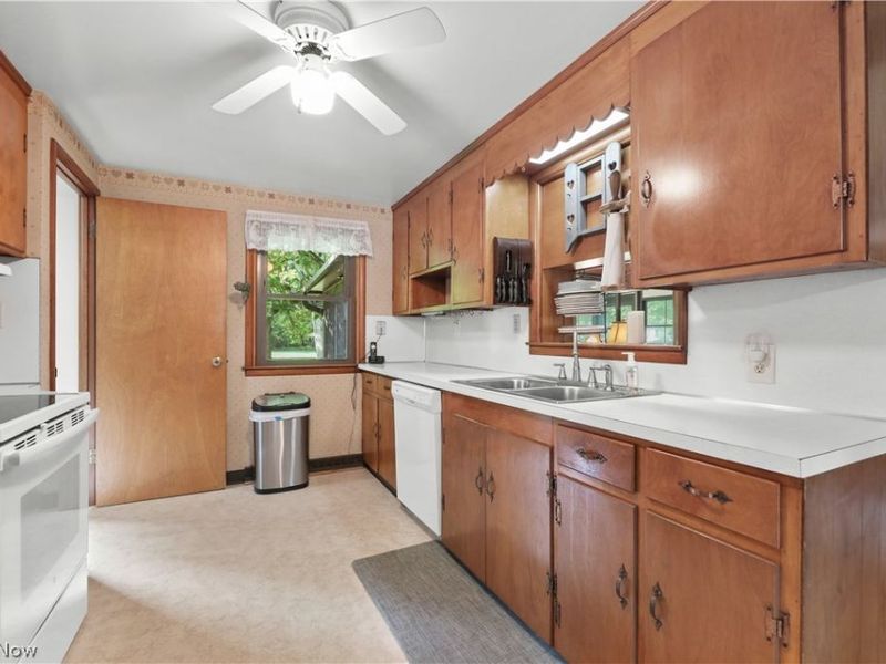 12890 Edison Street NE, Alliance, OH 44601 Photo 12