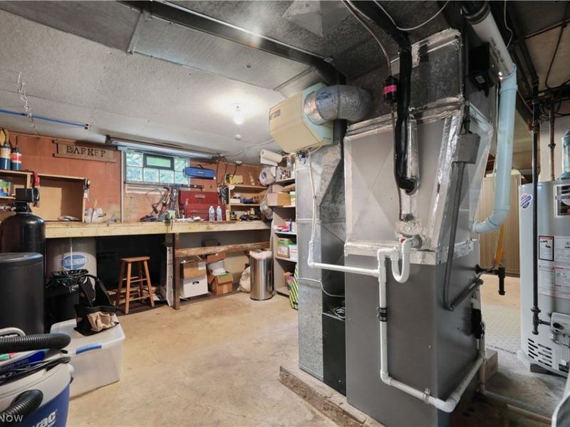 12890 Edison Street NE, Alliance, OH 44601 Photo 32