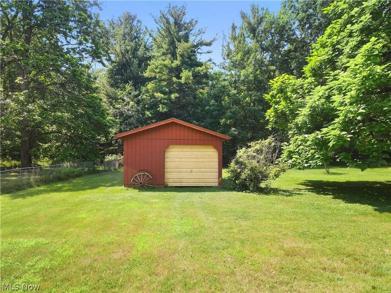 12890 Edison Street NE, Alliance, OH 44601 Photo 45