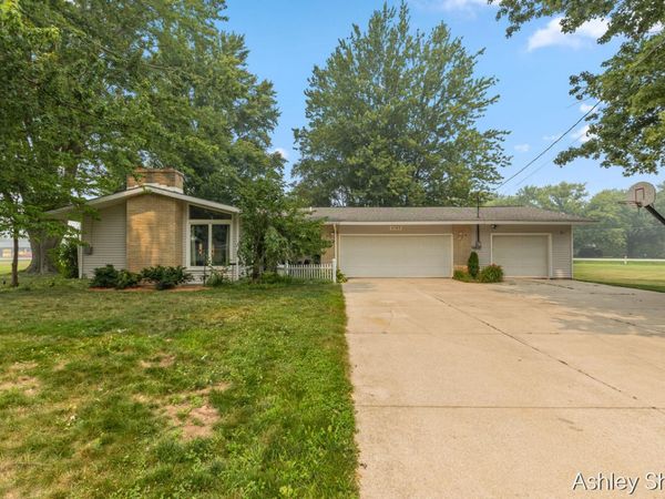 4789 Pleasant Road, Hamilton, MI 49419