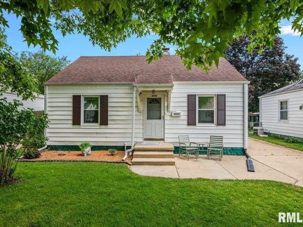 2924 S 3RD Street, Springfield, IL 62703