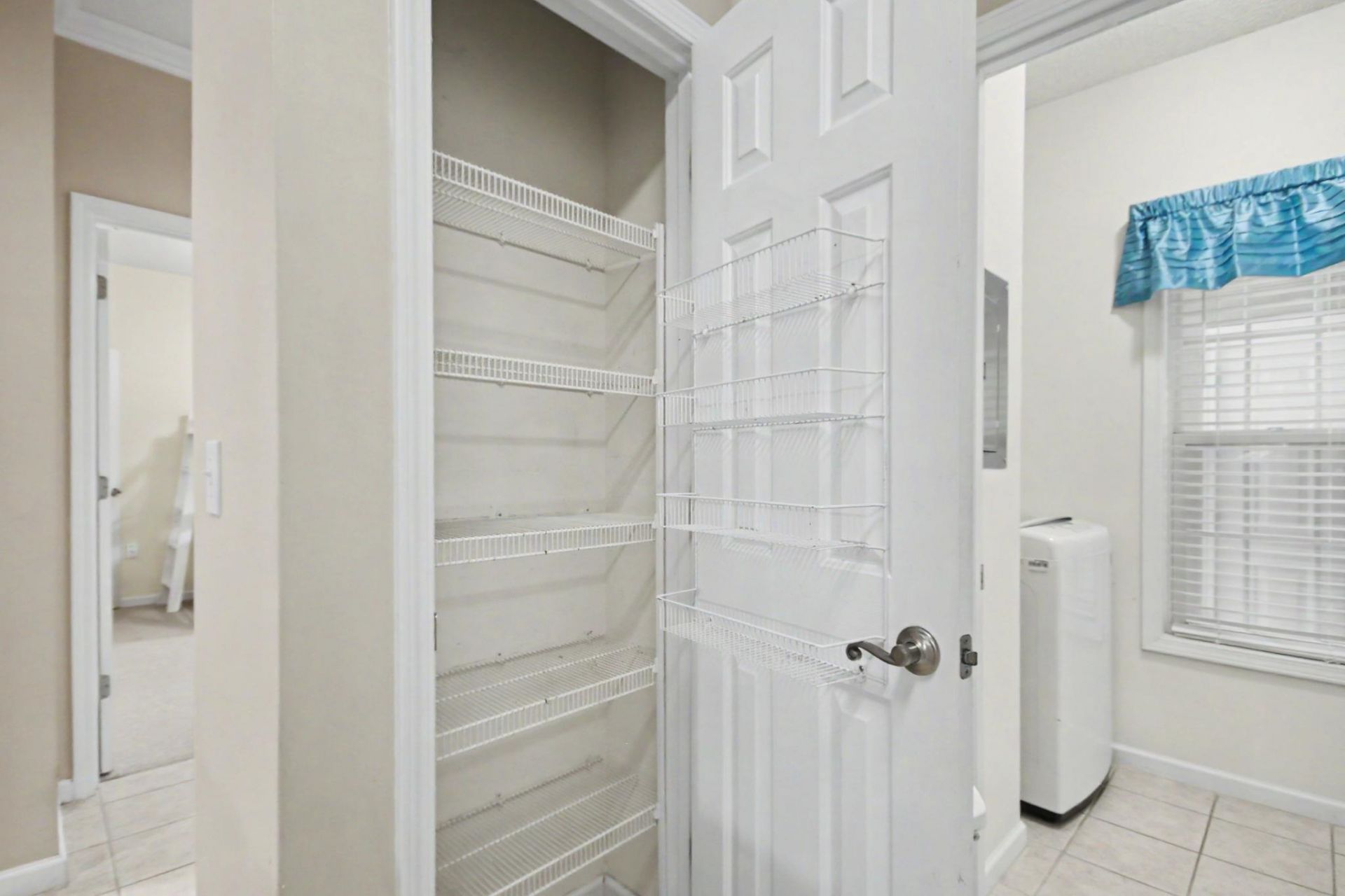 5852 Longwood Dr.  Photo 13