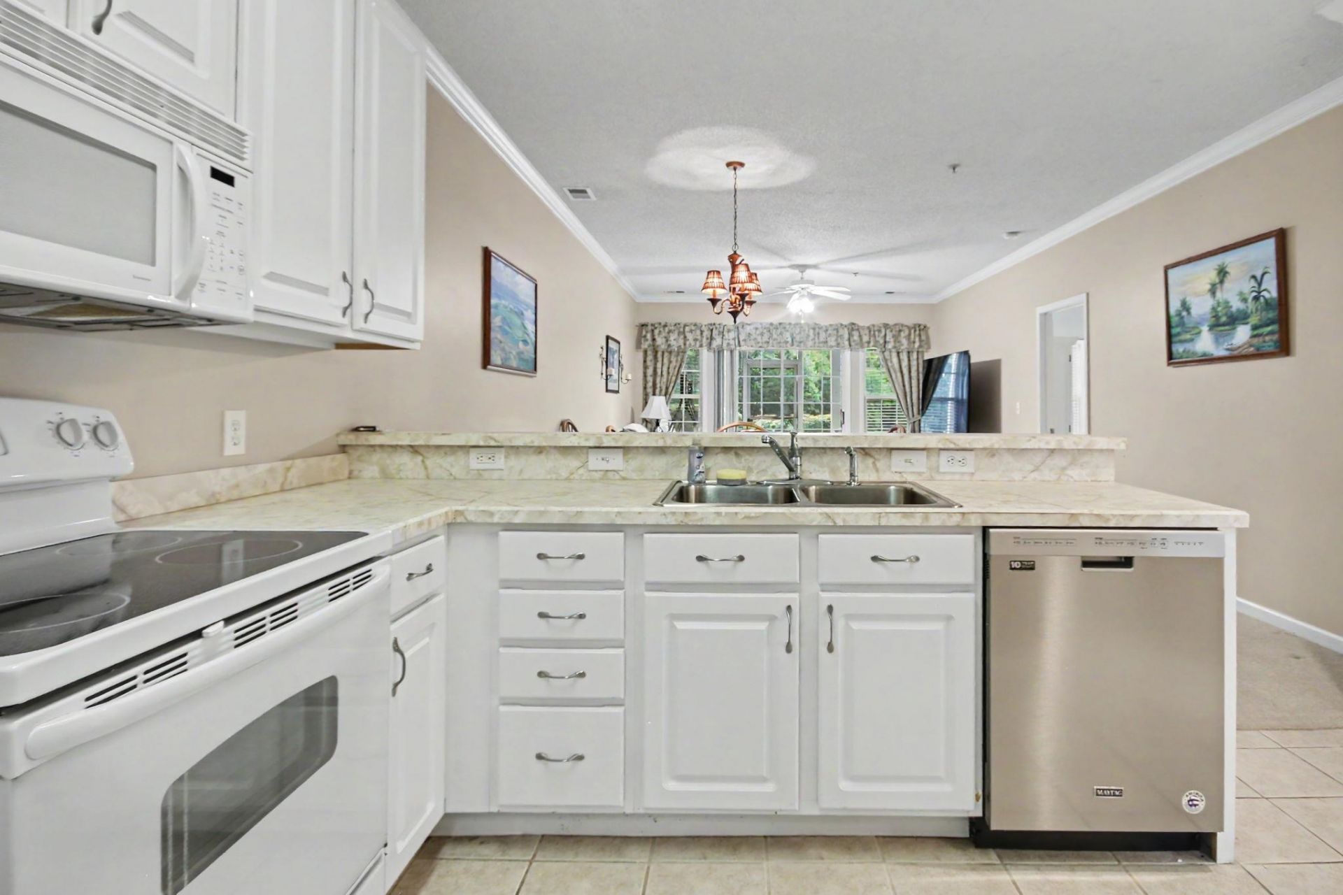 5852 Longwood Dr.  Photo 15