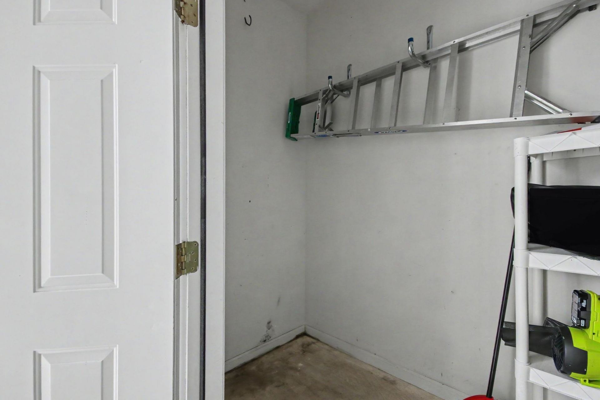 5852 Longwood Dr.  Photo 28