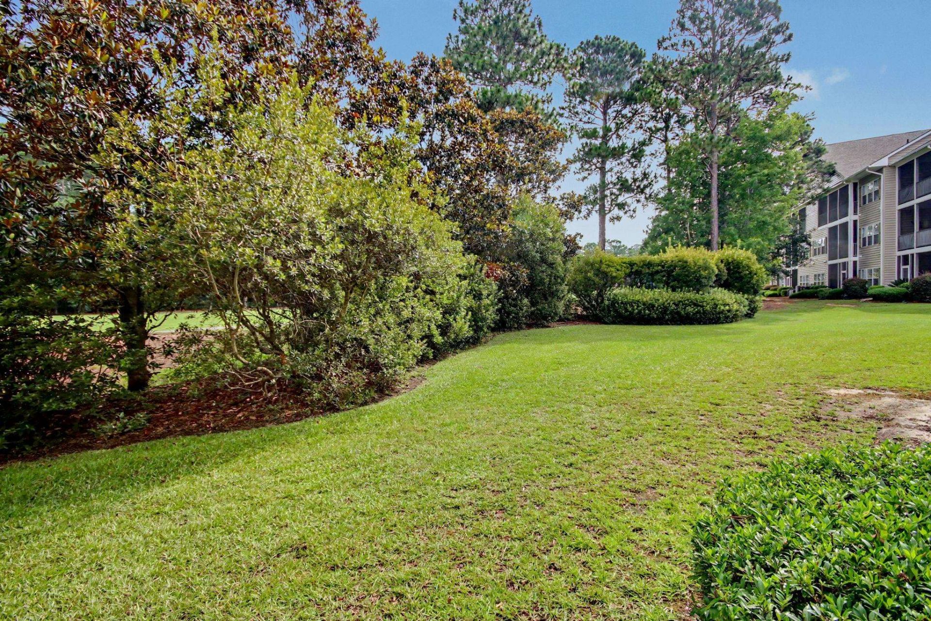 5852 Longwood Dr.  Photo 30