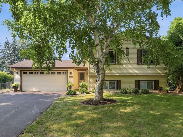 11852 99th Avenue N, Maple Grove, MN 55369