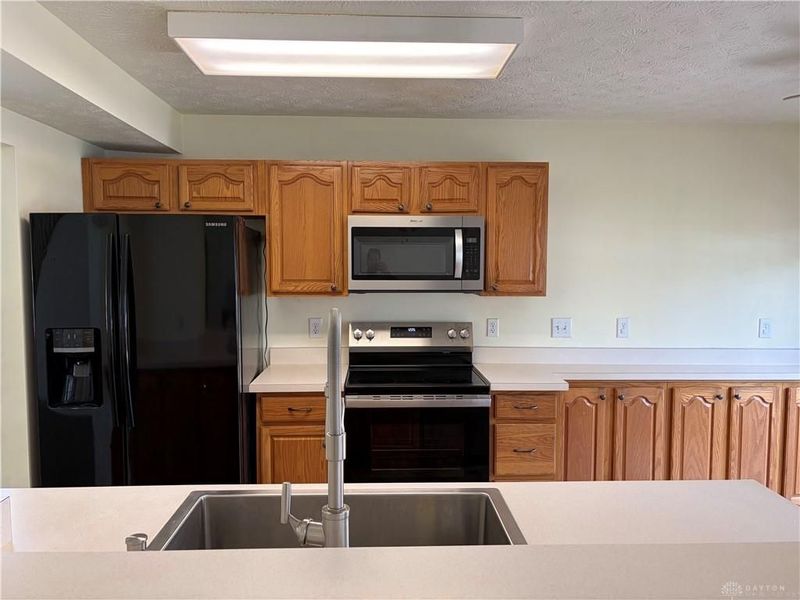 6309 Ashley Meadows Court, Huber Heights, OH 45424 Photo 9