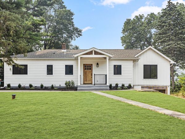 N1189 N Tombeau Rd, Bloomfield, WI 53128