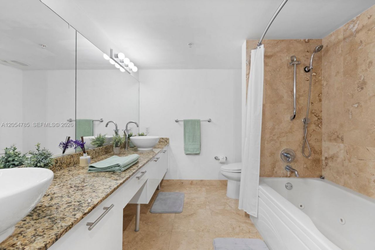 41 SE 5th St, Unit 510, Miami, FL 33131 Photo