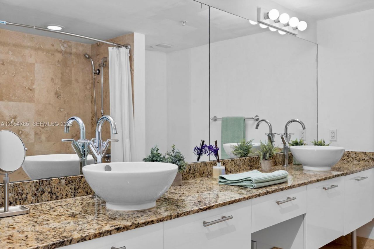 41 SE 5th St, Unit 510, Miami, FL 33131 Photo