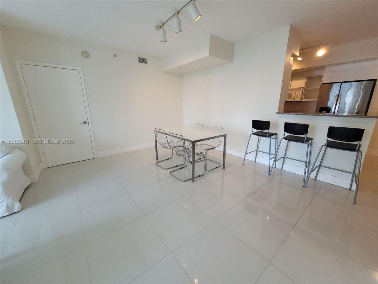 325 S Biscayne Blvd , Unit 1719, Miami, FL 33131 Photo