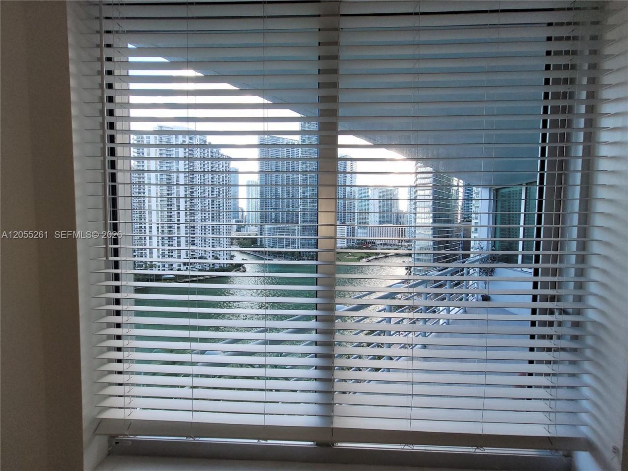 325 S Biscayne Blvd , Unit 1719, Miami, FL 33131 Photo