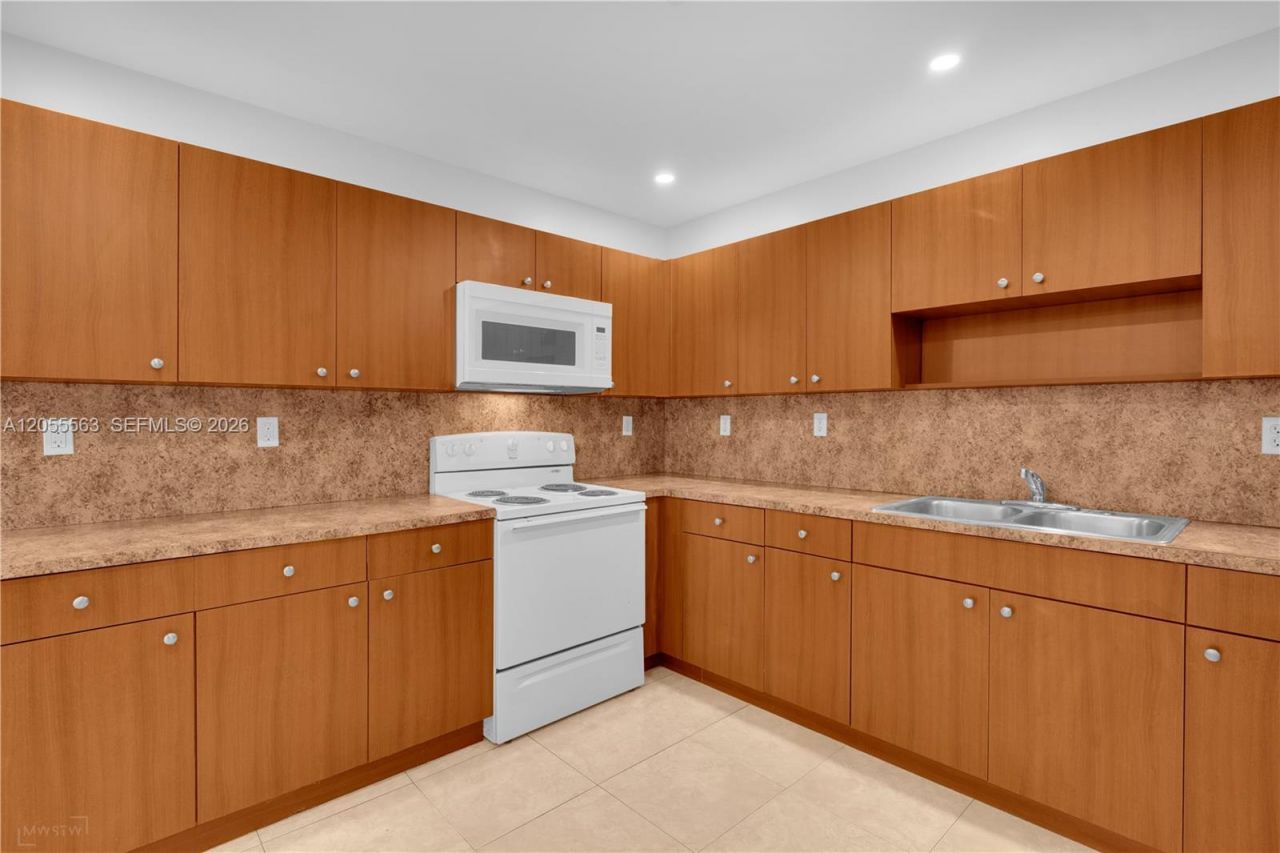 1451 NW 51st Ter, Unit 1451, Miami, FL 33142 Photo
