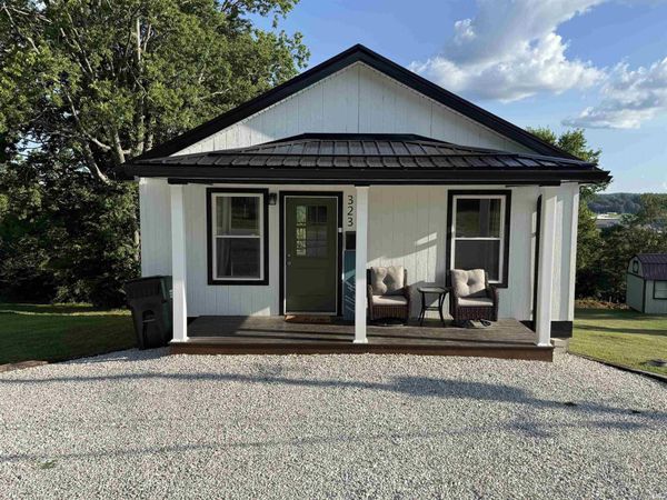 323 Horton Ave, Paoli, IN 47454
