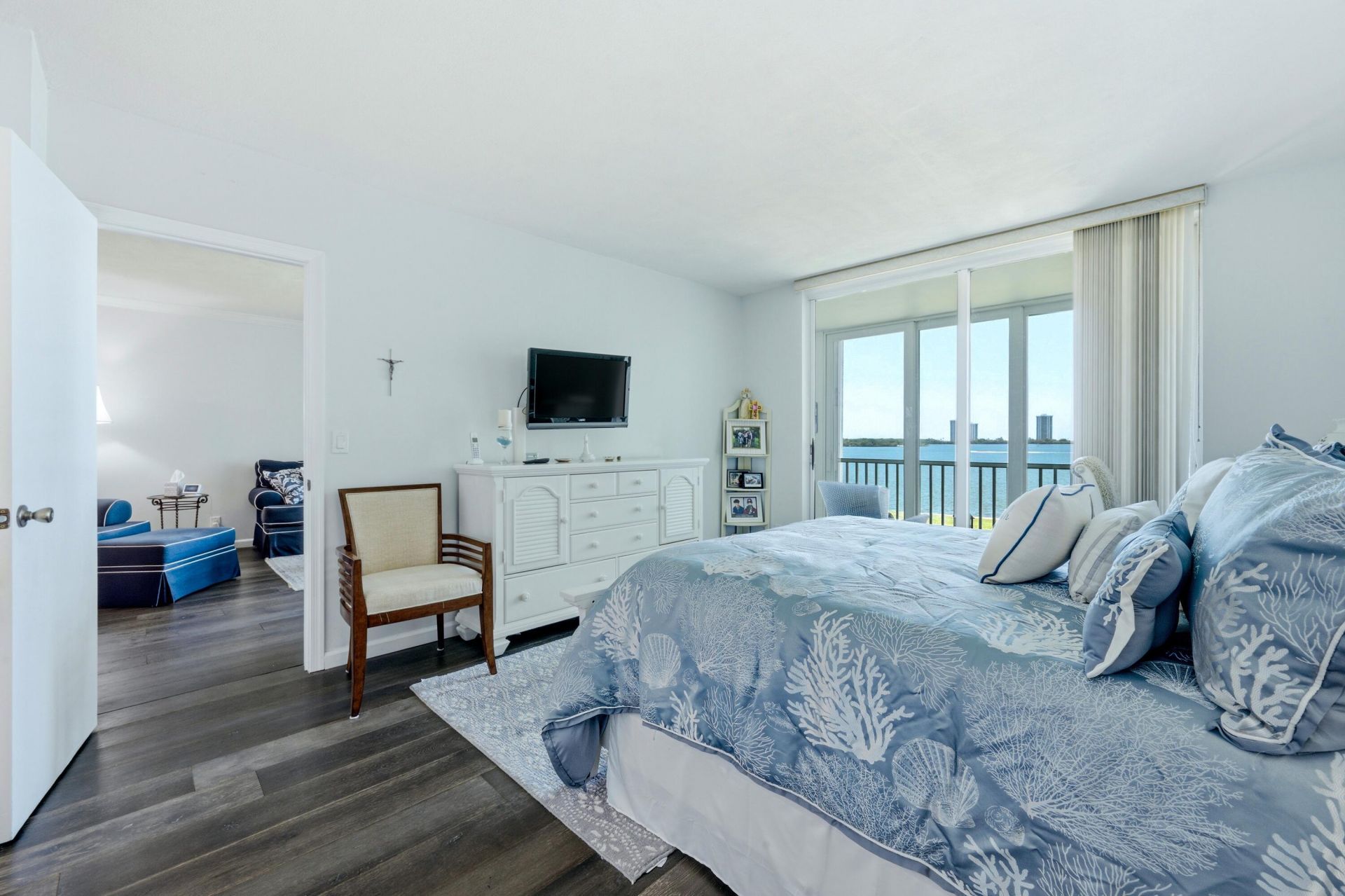 100 Paradise Harbour Boulevard, Unit 203, North Palm Beach, FL 33408 Photo