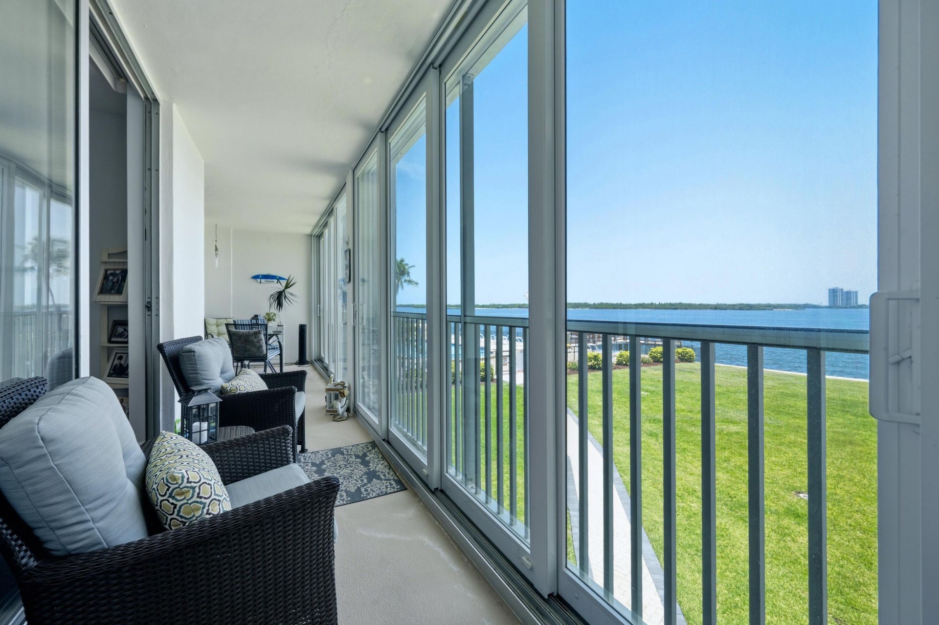 100 Paradise Harbour Boulevard, Unit 203, North Palm Beach, FL 33408 Photo