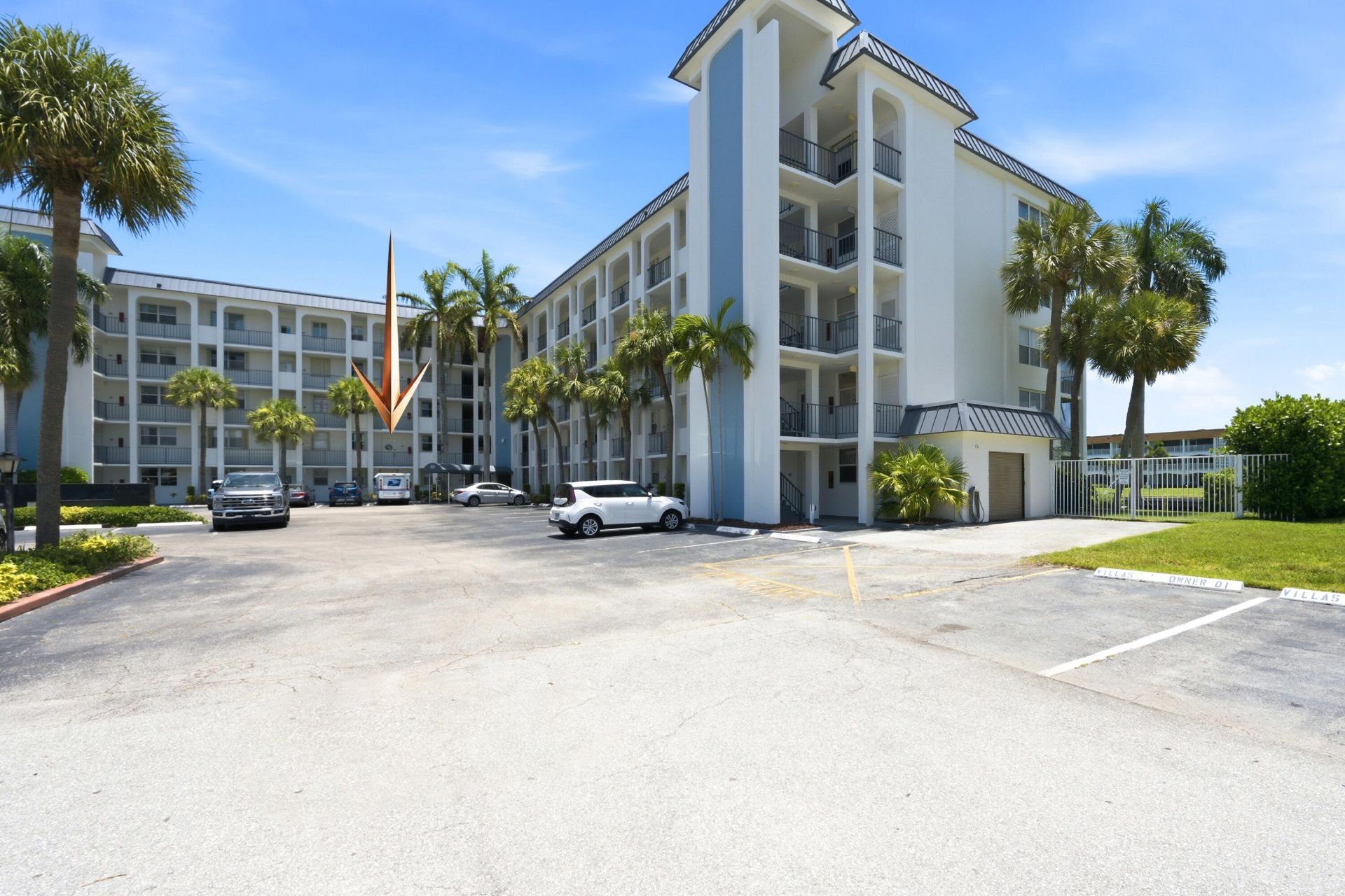 100 Paradise Harbour Boulevard, Unit 203, North Palm Beach, FL 33408 Photo