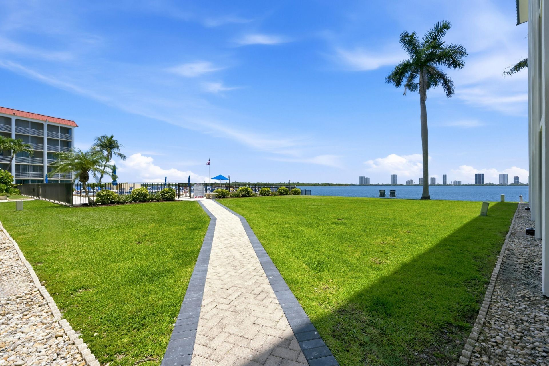 100 Paradise Harbour Boulevard, Unit 203, North Palm Beach, FL 33408 Photo