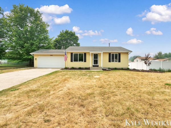 5711 Discovery Drive SE, Kentwood, MI 49508