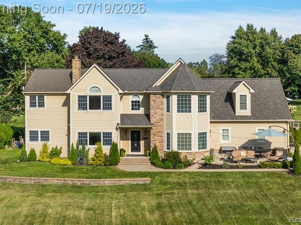 1370 Fieldway Drive, Bloomfield Twp, MI 48302