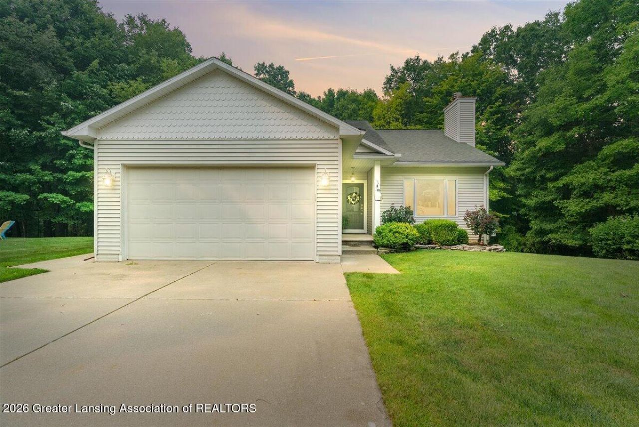 10222 Red Bud Drive, Haslett, MI 48840 Main Photo