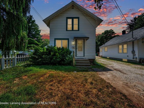 218 Paris Avenue, Lansing, MI 48910