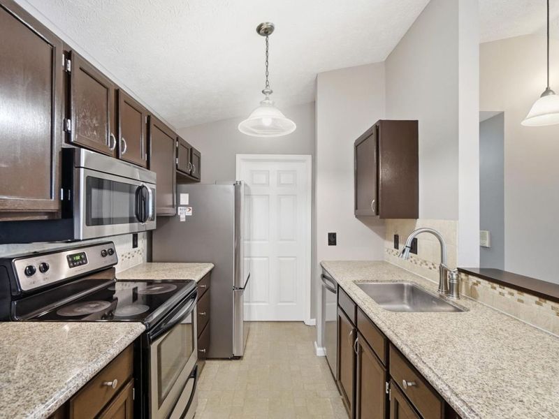 610 Carrington Place, Unit 312, Loveland, OH 45140 Photo 17