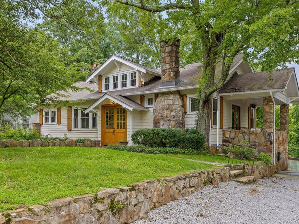 117 S Bragg Avenue, Lookout Mountain, TN 37350