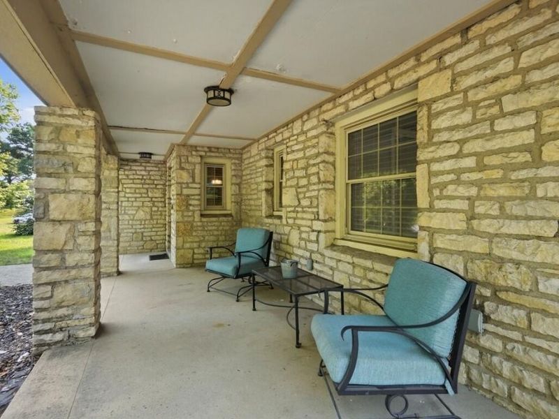 399 N Nelson Road, Columbus, OH 43219 Photo 7