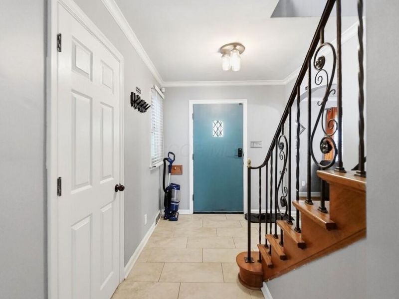 399 N Nelson Road, Columbus, OH 43219 Photo 9