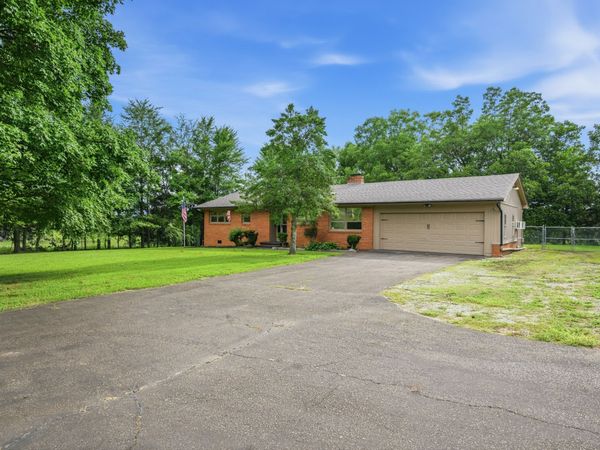 783 N Broad St , Lexington, TN 38351