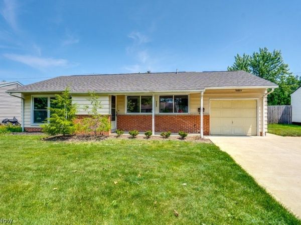 6663 Rochelle Boulevard, Parma, OH 44130