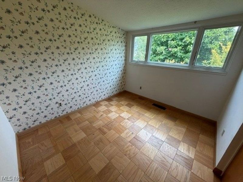 6663 Rochelle Boulevard, Parma, OH 44130 Photo 10