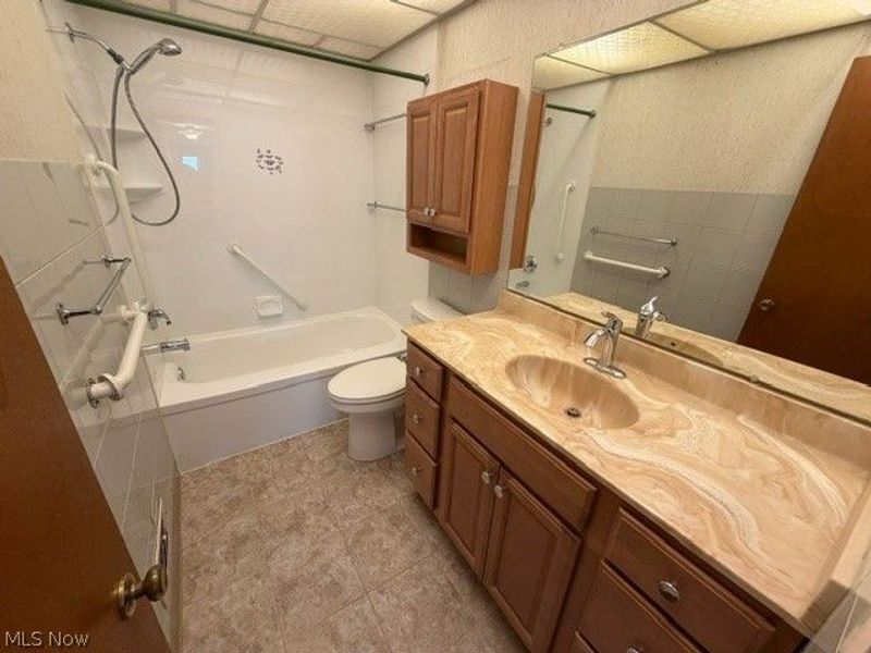 6663 Rochelle Boulevard, Parma, OH 44130 Photo 14