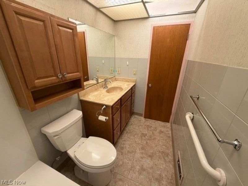 6663 Rochelle Boulevard, Parma, OH 44130 Photo 15