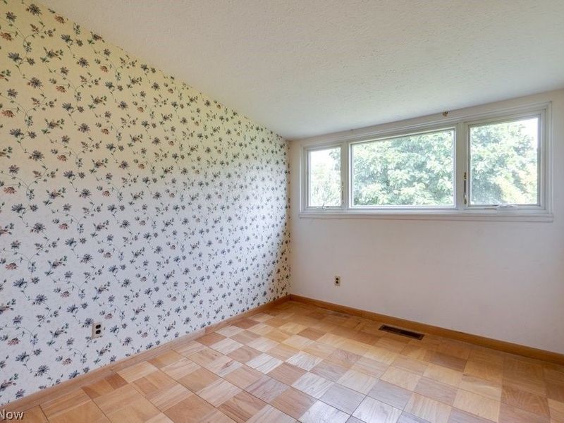 6663 Rochelle Boulevard, Parma, OH 44130 Photo 19