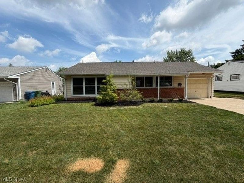 6663 Rochelle Boulevard, Parma, OH 44130 Photo 2