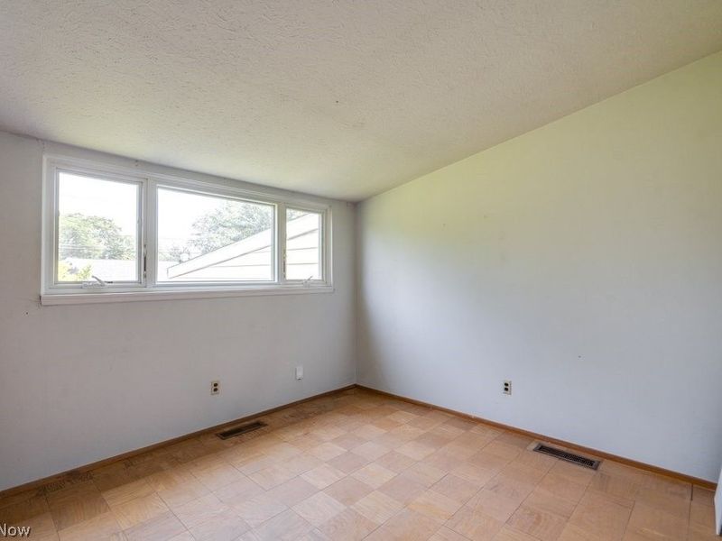 6663 Rochelle Boulevard, Parma, OH 44130 Photo 20