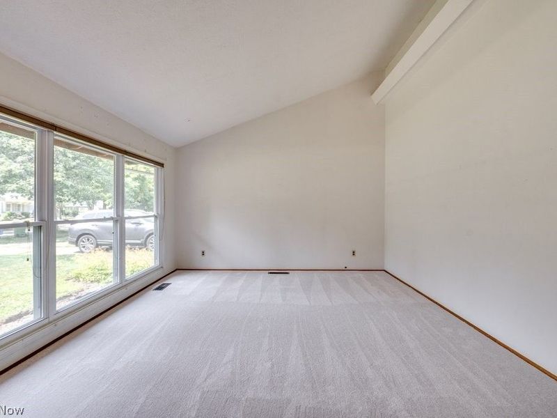 6663 Rochelle Boulevard, Parma, OH 44130 Photo 6