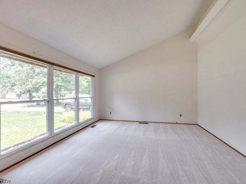 6663 Rochelle Boulevard, Parma, OH 44130 Photo 7
