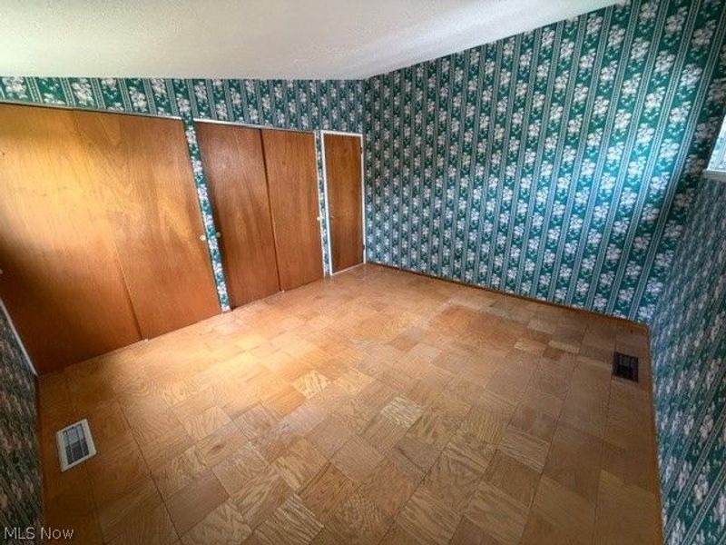 6663 Rochelle Boulevard, Parma, OH 44130 Photo 9