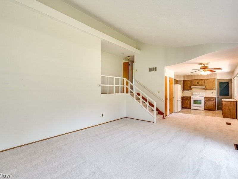 6663 Rochelle Boulevard, Parma, OH 44130 Photo 9