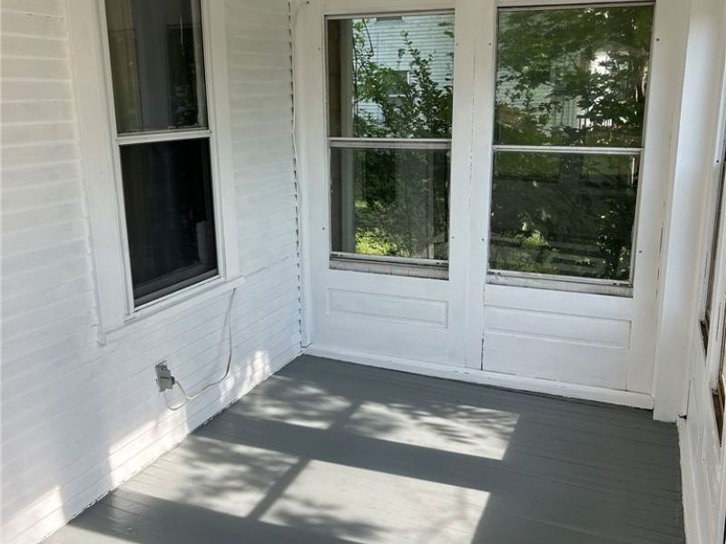 571 Bertha Avenue, Akron, OH 44306 Photo 4