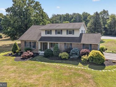 4124 LAWTON COURT, SCHNECKSVILLE, PA 18078