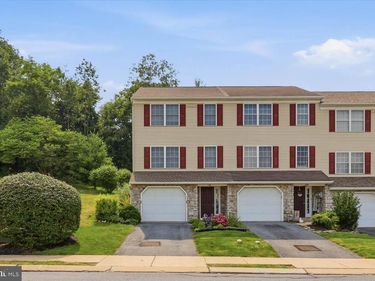 110 ACORN LANE, MOUNTVILLE, PA 17554